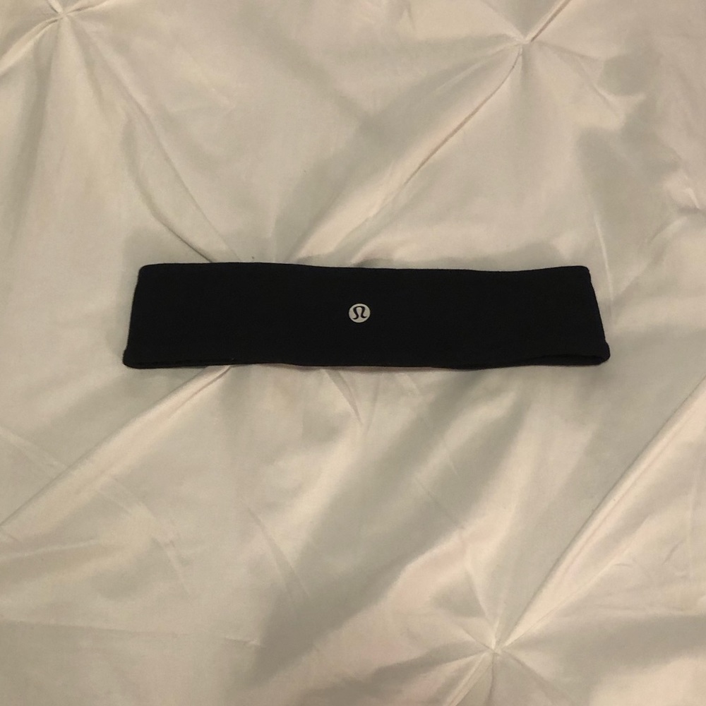 Lululemon black headband